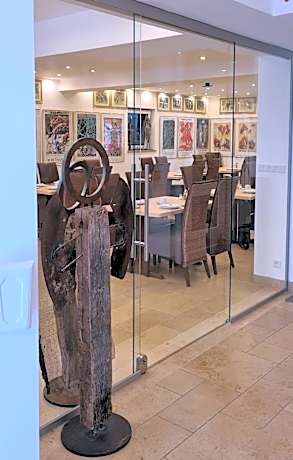 Hotel Garni "Am Ellinger Tor"