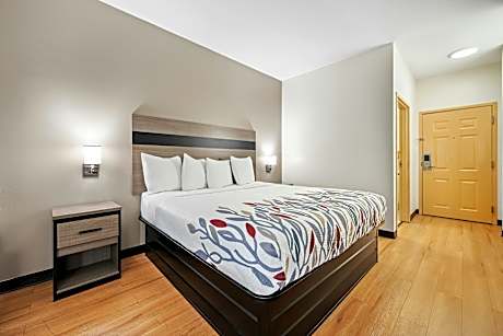 Deluxe King Bed Non-Smoking