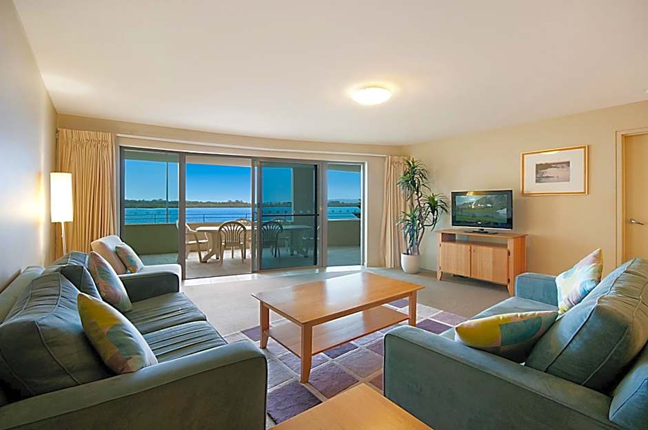 Riverside Holiday Apartments