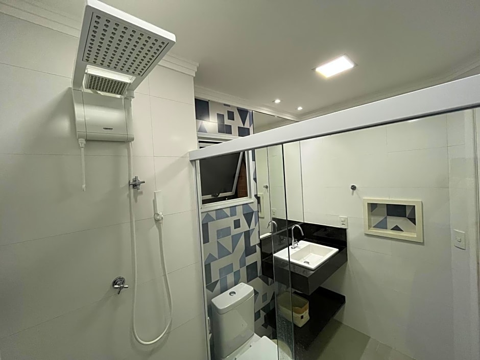 FLAT RIVIERA COM VISTA MAR A 150m DA PRAIA !