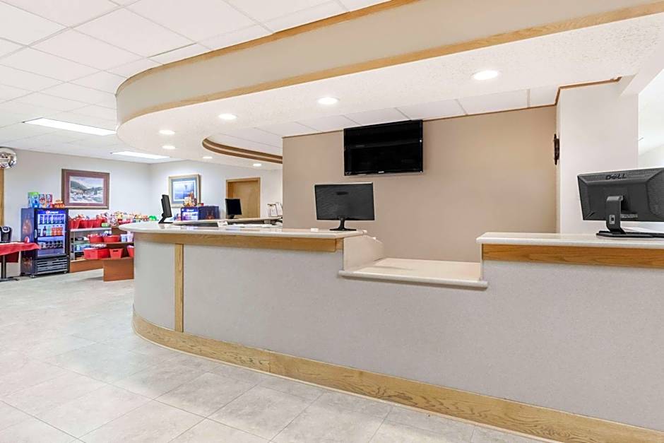 Ramada Hotel & Conference Center by Wyndham Grayling