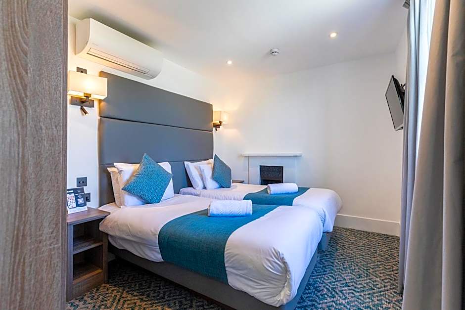 The J Hyde Park Hotel