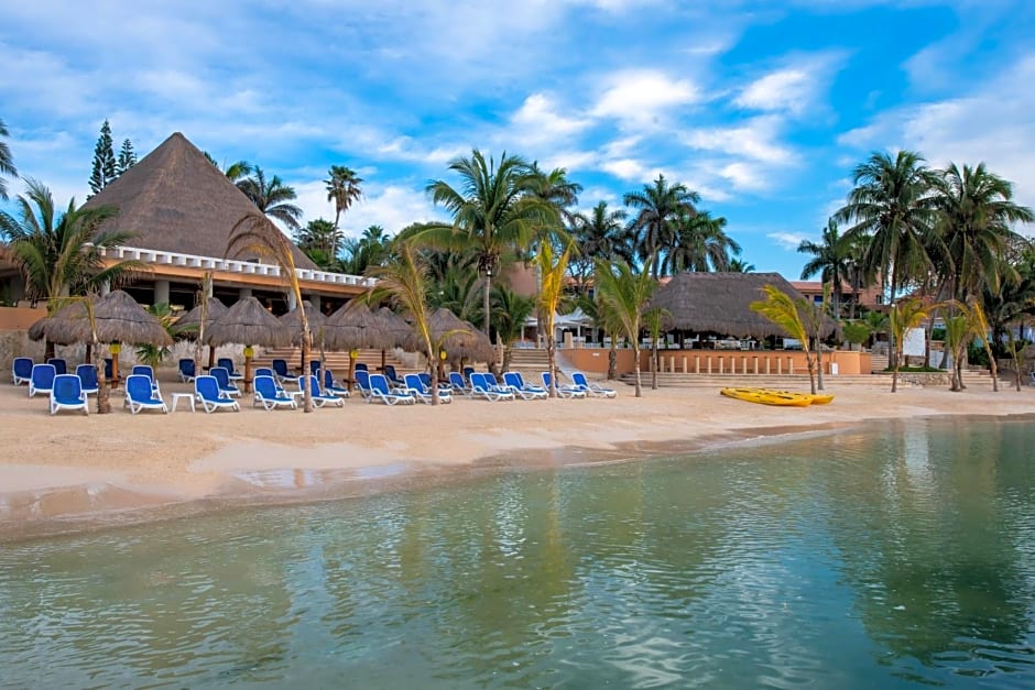 Puerto Aventuras Hotel & Beach Club