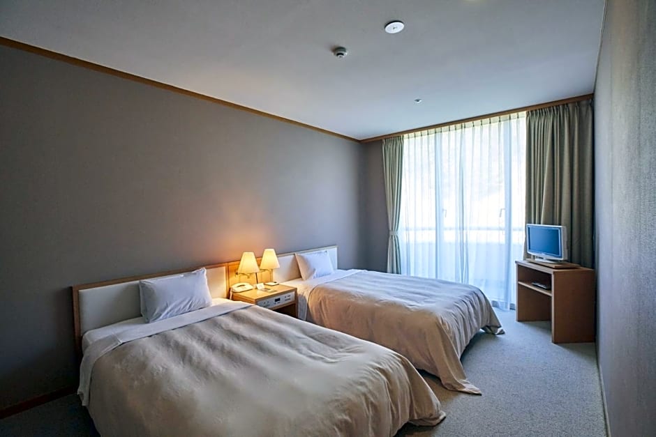Kamogawa Country Hotel