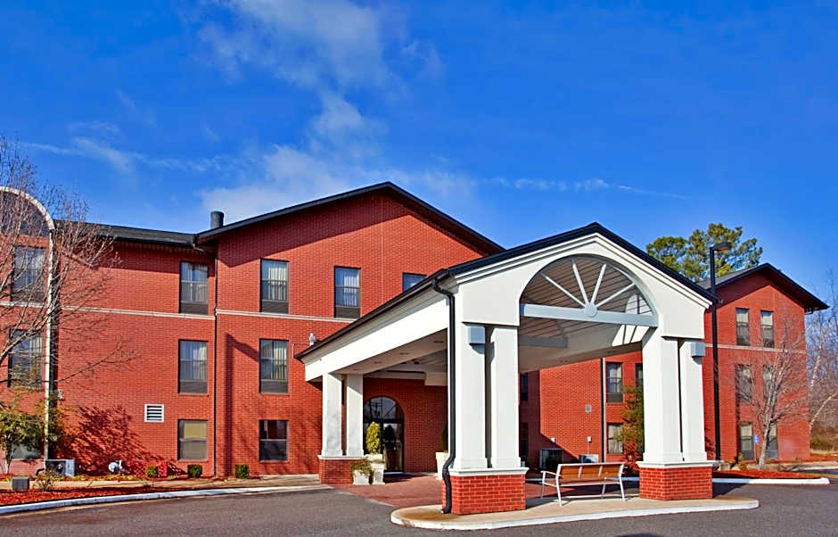 Holiday Inn Express & Suites Batesville By IHG