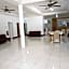 Luna Oslob Travellers Inn