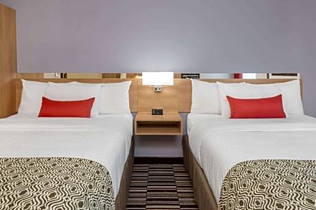 Junior Suite with Two Queen Beds - Non-Smoking