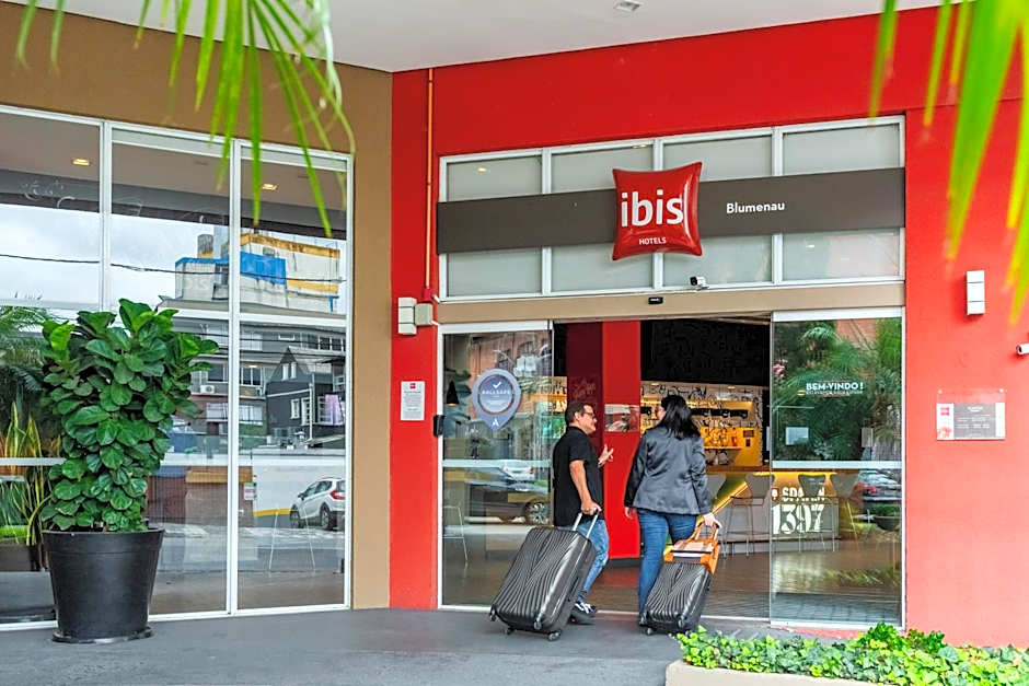 Ibis Blumenau