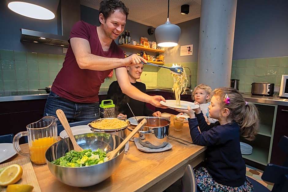 Schulz Hotel Berlin Wall at the East Side Gallery