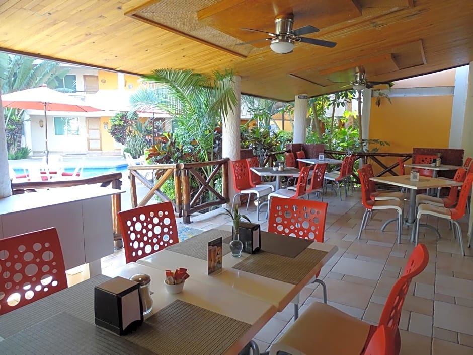 Hotel Palapa Palace Inn