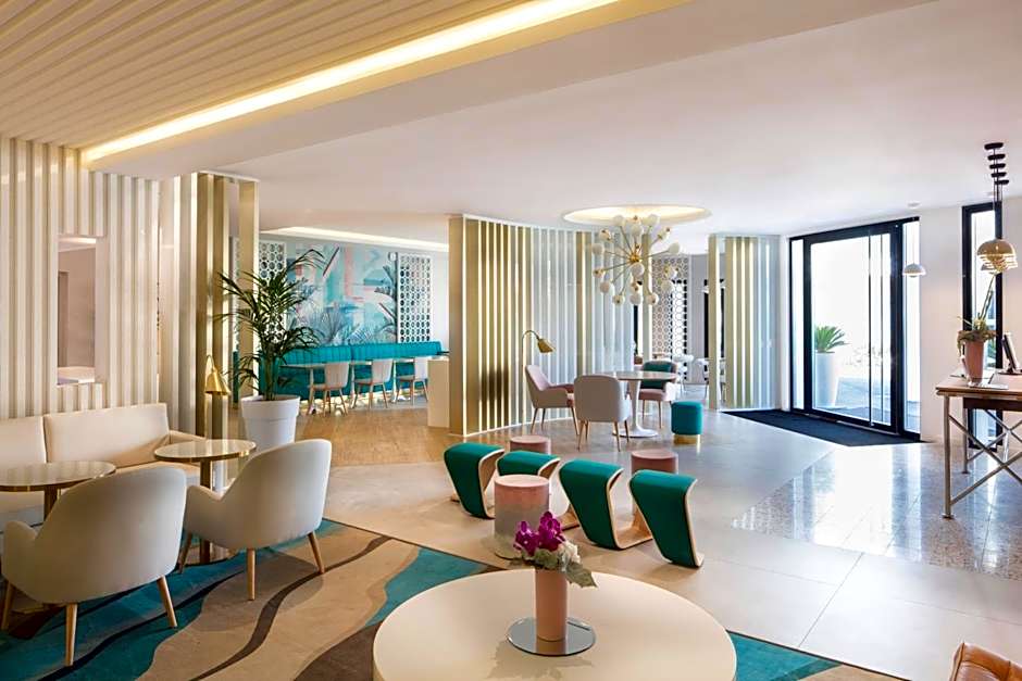 Mercure Villeneuve Loubet Plage