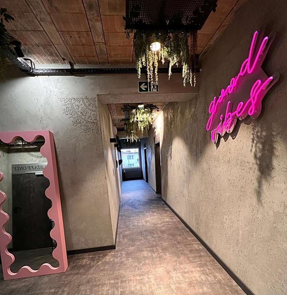 Global Home - Aparthotel - No Contact Check In