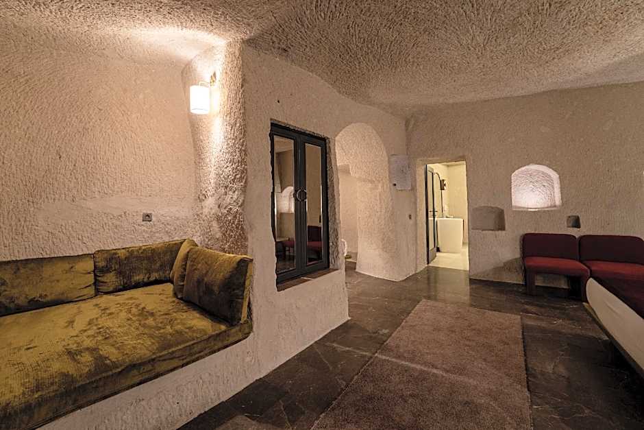 Artemis Cave Suites - Adults Only