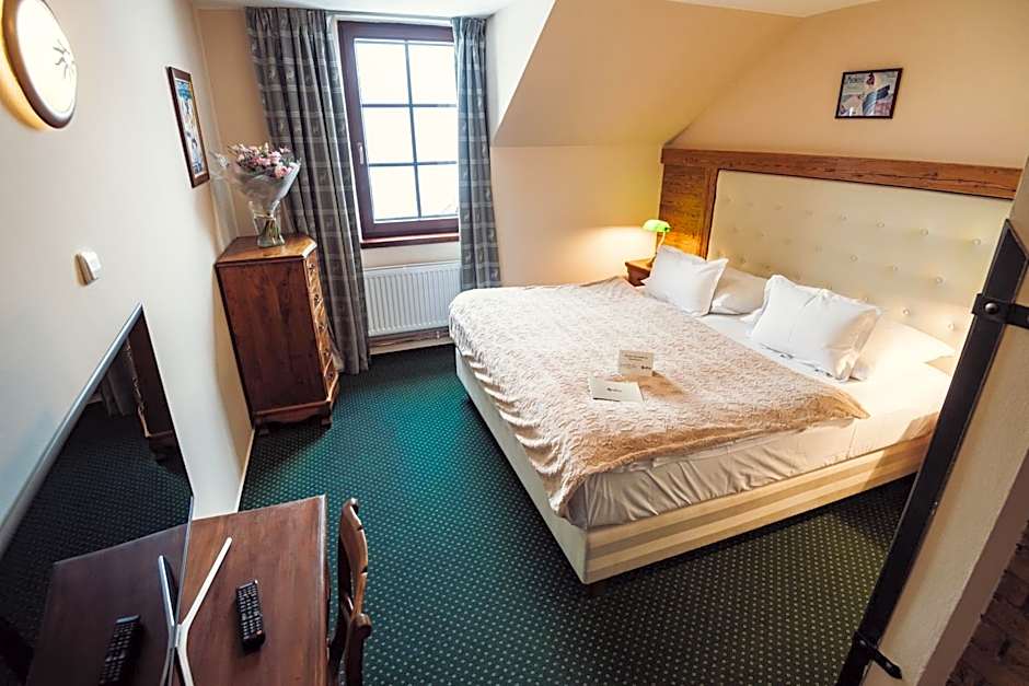 Photo 1 of 10 of Suite, Balcony
