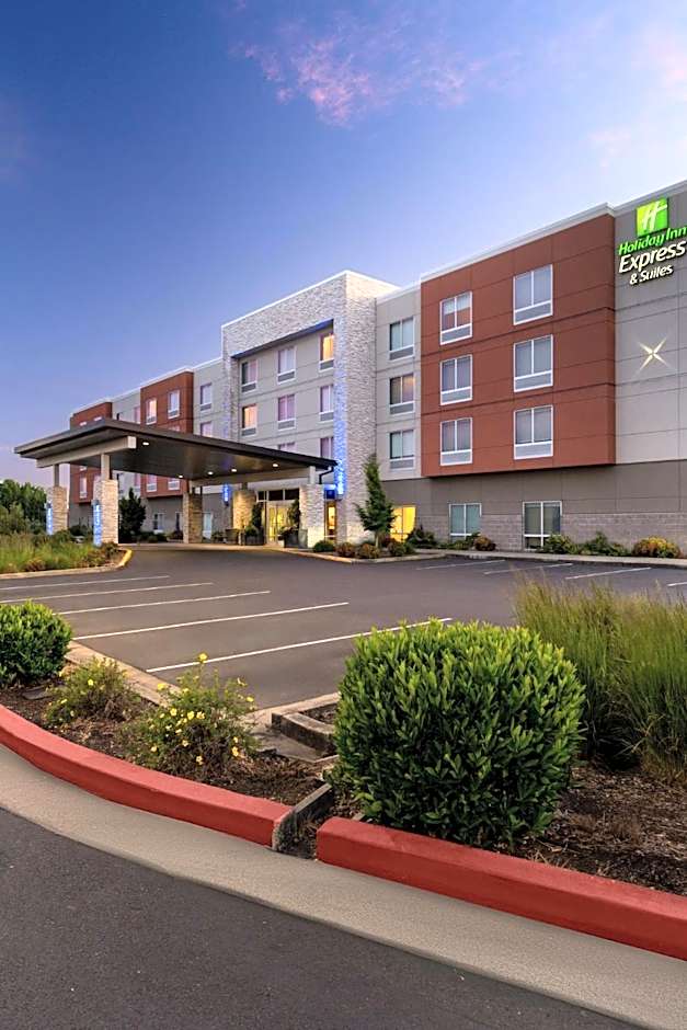 Holiday Inn Express & Suites Salem North-Keizer By IHG