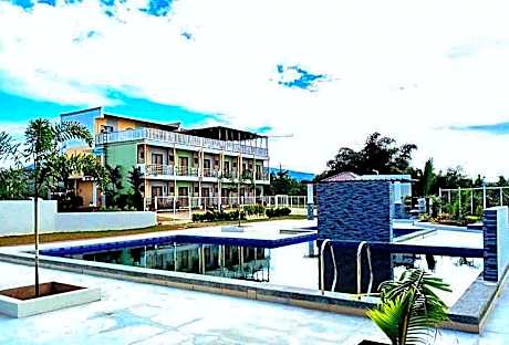 Jeanine's Travellers Inn by RedDoorz