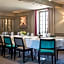 Hotel Aux Vieux Remparts, The Originals Relais (Relais du Silence)