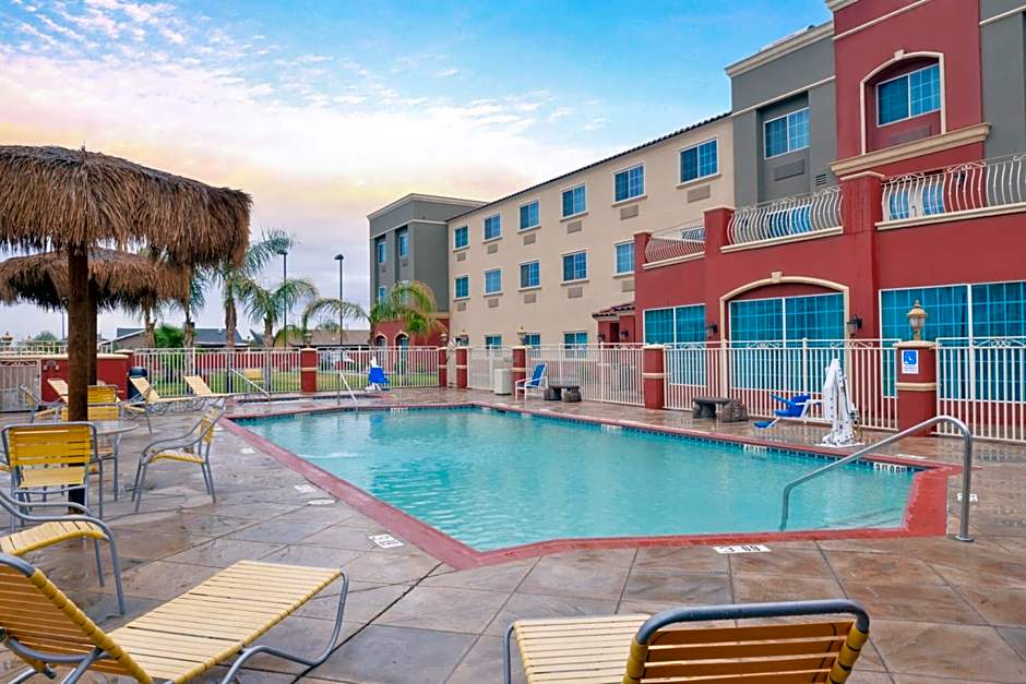 Holiday Inn Express Hotel & Suites El Centro By IHG