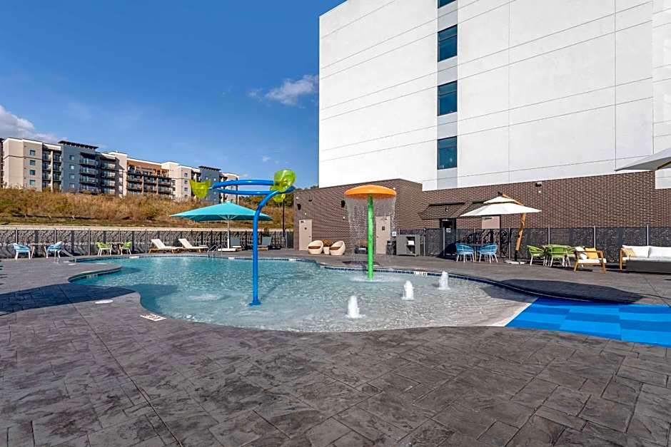 Cambria Hotel Pigeon Forge