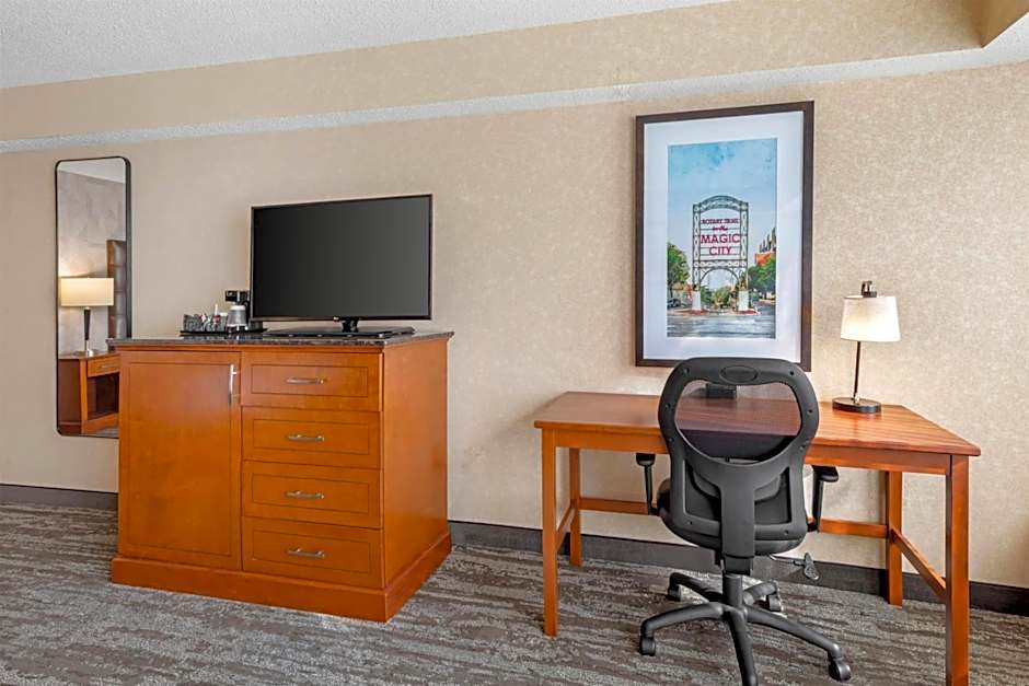 Drury Inn & Suites Birmingham Grandview