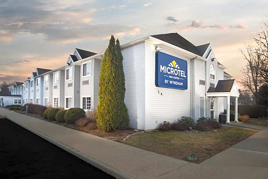 Microtel Inn & Suites By Wyndham Bethel/Danbury