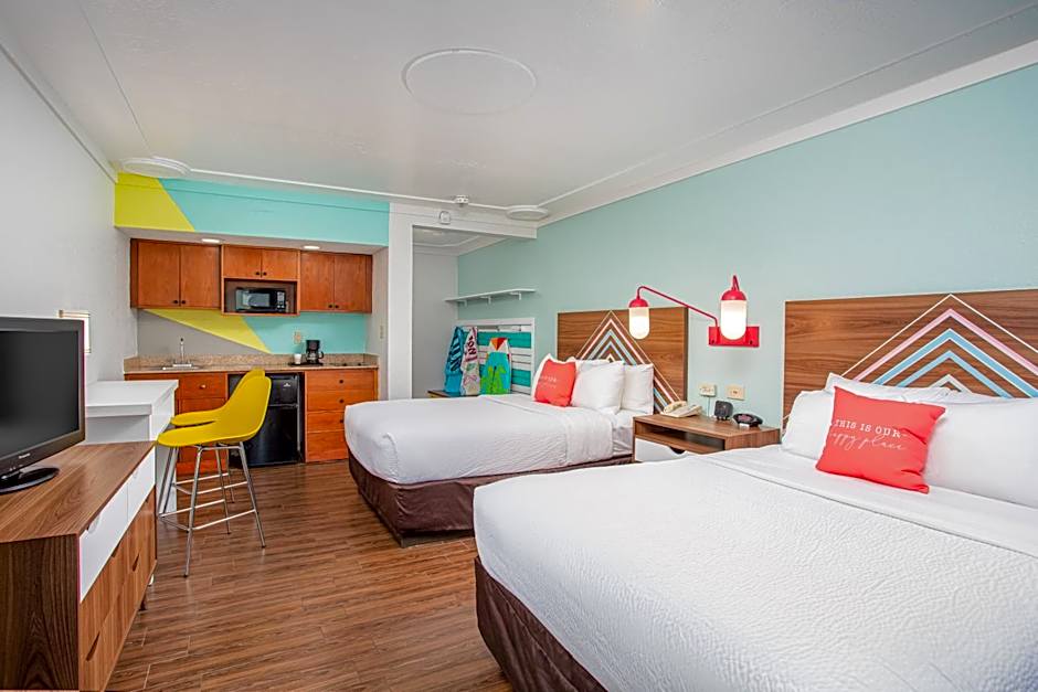 Beachside Hotel and Suites