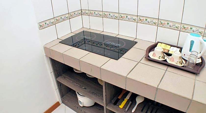 Promenade Service Apartment