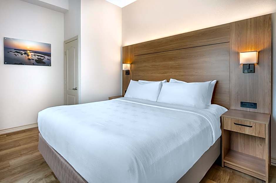Best Western Plus 1000 Islands Hotel & Suites