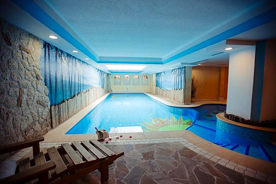 Albergo Dimaro Wellness Hotel