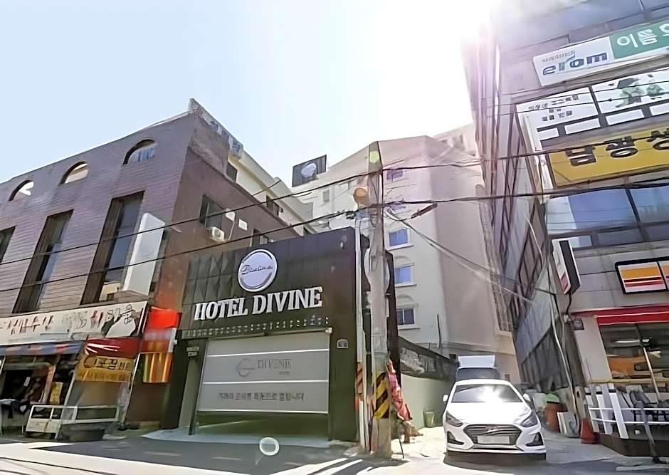Gwangju Chungjangro Divine Hotel