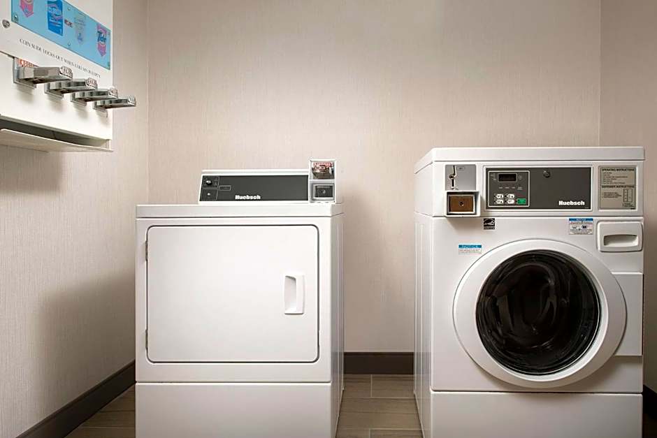 Holiday Inn Express Andover North - Lawrence By IHG