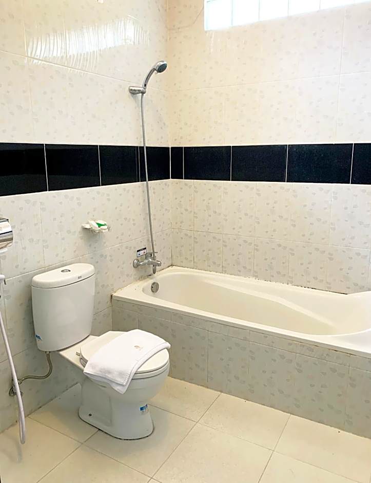 The Nalaya Hotel & Resto