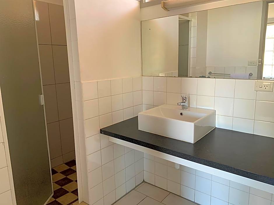 Beaconsfield Lodge Motel