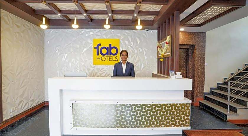 FabHotel Savi Inn - Nr. Mantri Square Mall
