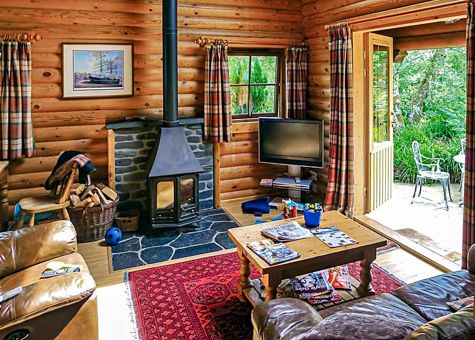 Loch Shuna Lodges