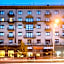 Greguar Hotel by UHM