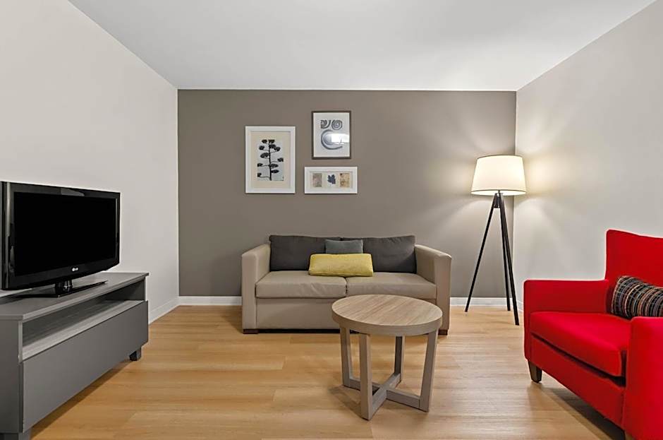 Country Inn & Suites by Radisson, Roanoke, VA