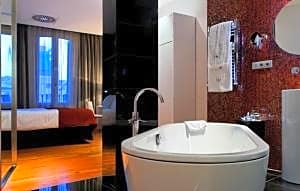 Paseo de Gracia Hotel, Sonder