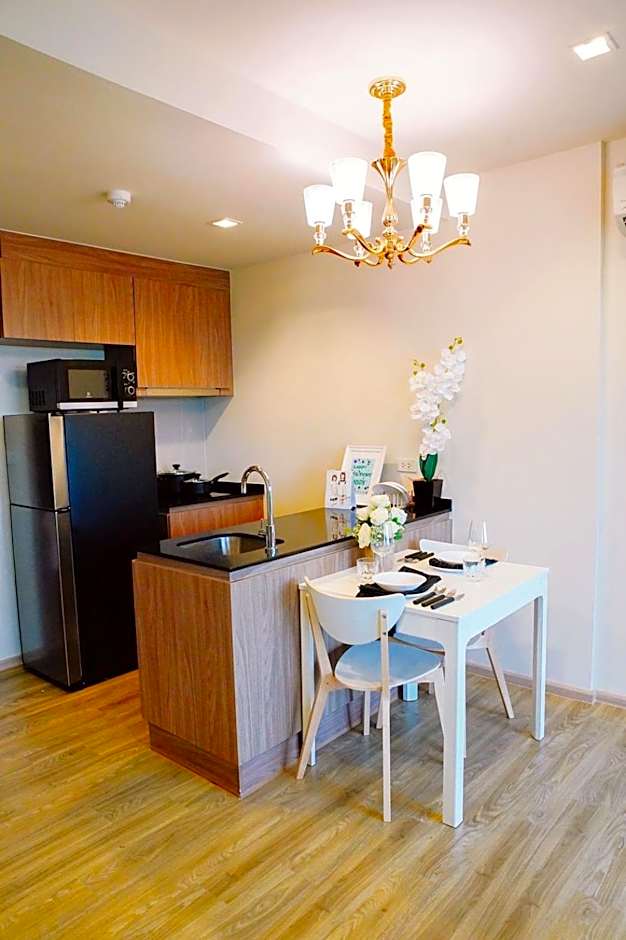 Rain Chaam Huahin by Joe