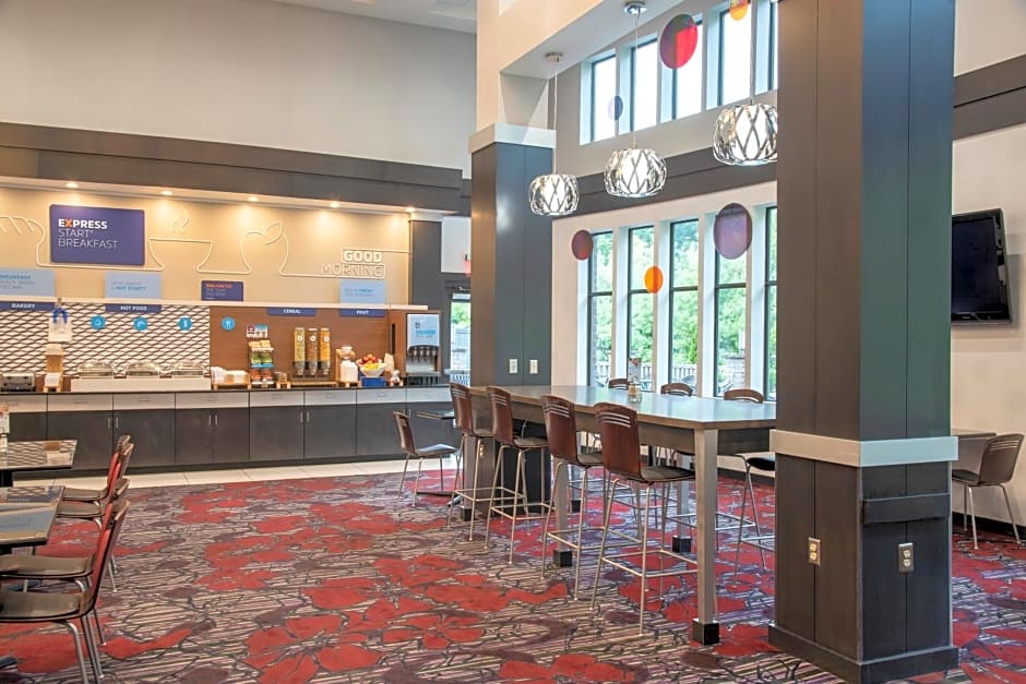 Holiday Inn Express & Suites Columbus - Polaris Parkway / COLUMBUS By IHG
