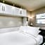 Boutique Vacation Rental Complex At Beach