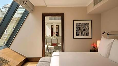 St. Stephen's Suite