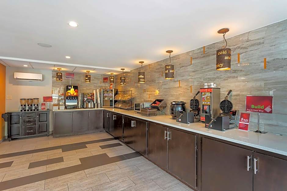 Best Western Plus Bowling Green