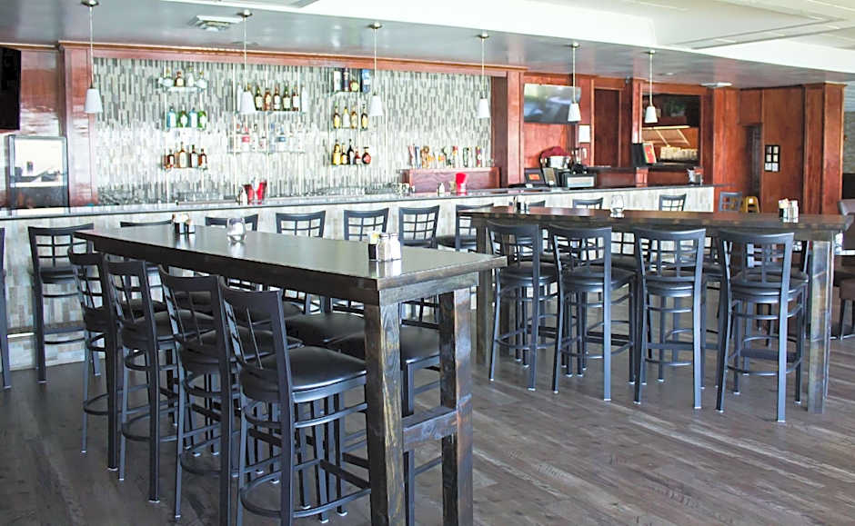 Best Western Plus Lake Front Hotel