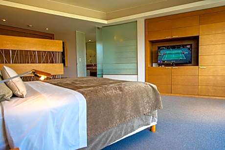 Studio with Garden View