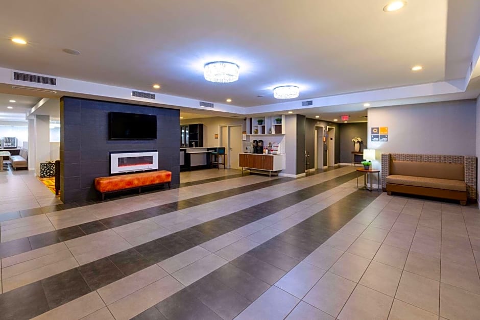 La Quinta Inn & Suites by Wyndham Tulsa Downtown - Route 66