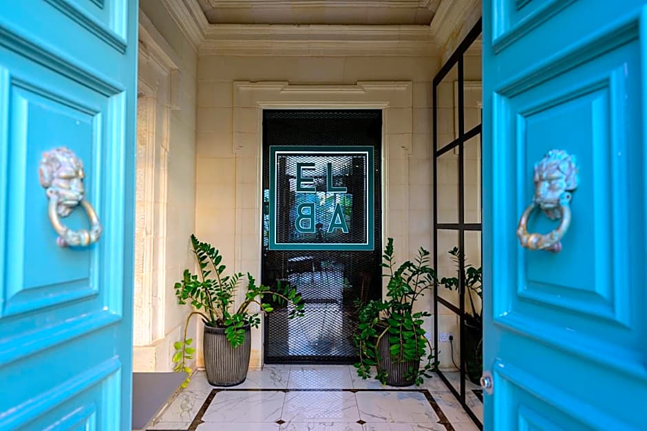 XVI Suites - Adults Only