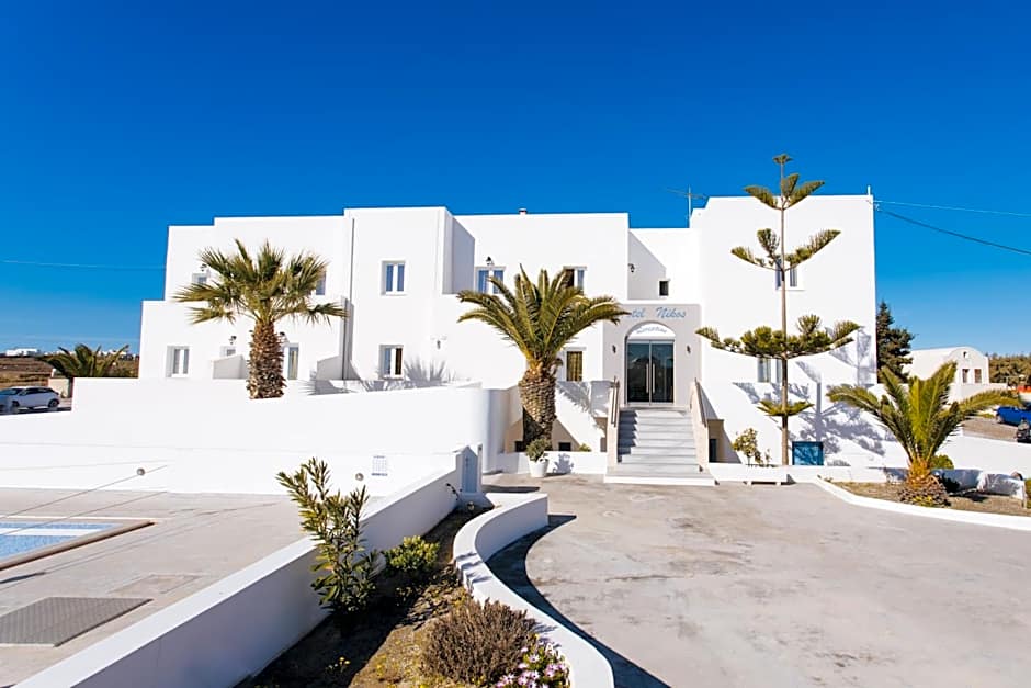 Nikos Hotel