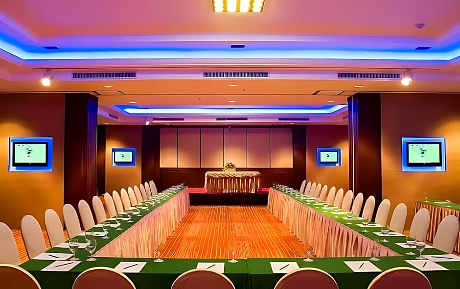 Zenith Sukhumvit Hotel