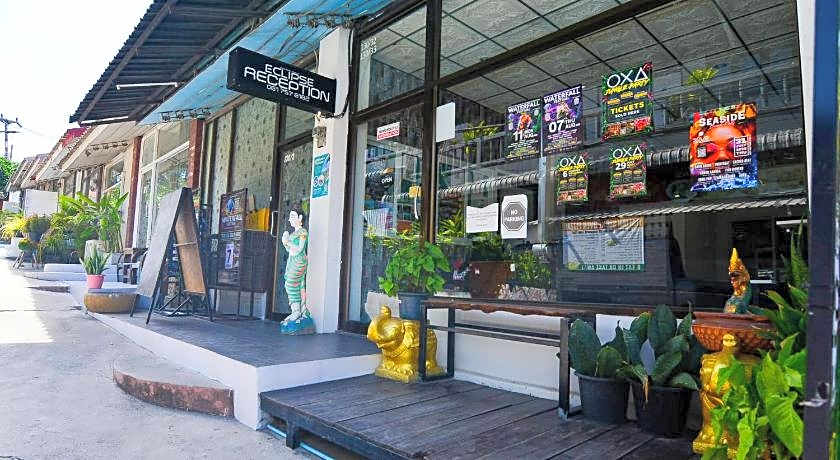 Eclipse Hostel and Bar